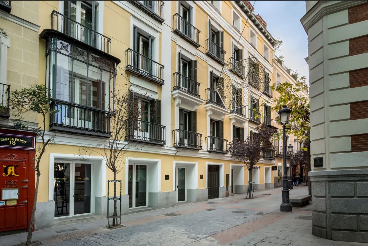 fachada-room-mate-collection-alba